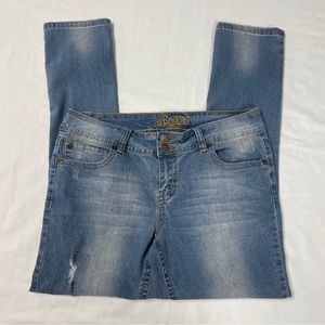 Revolt ladies, jeans, size 13